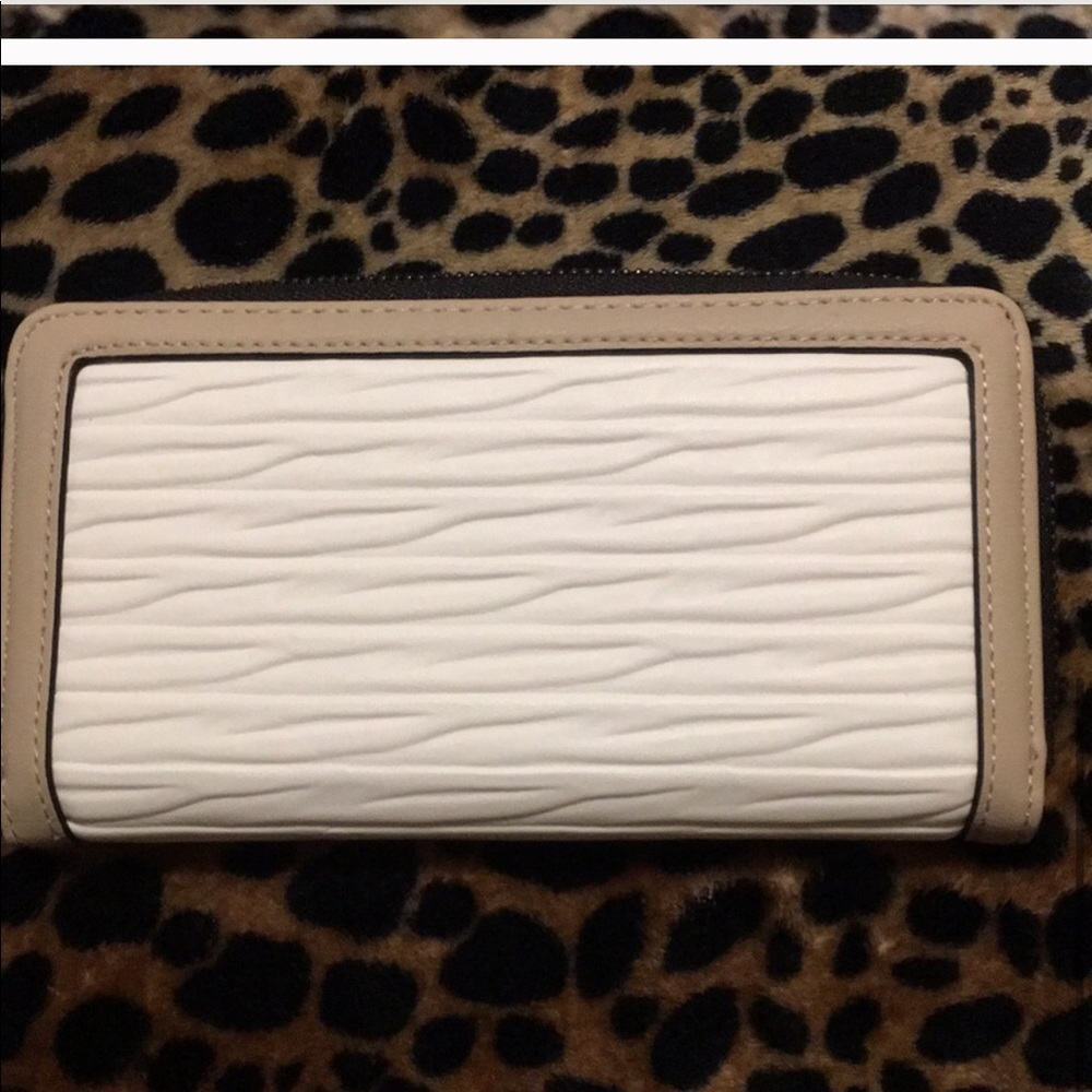 Vera wang wallet
